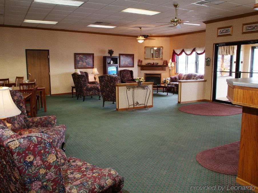 Heartland Inn Coralville Interior photo